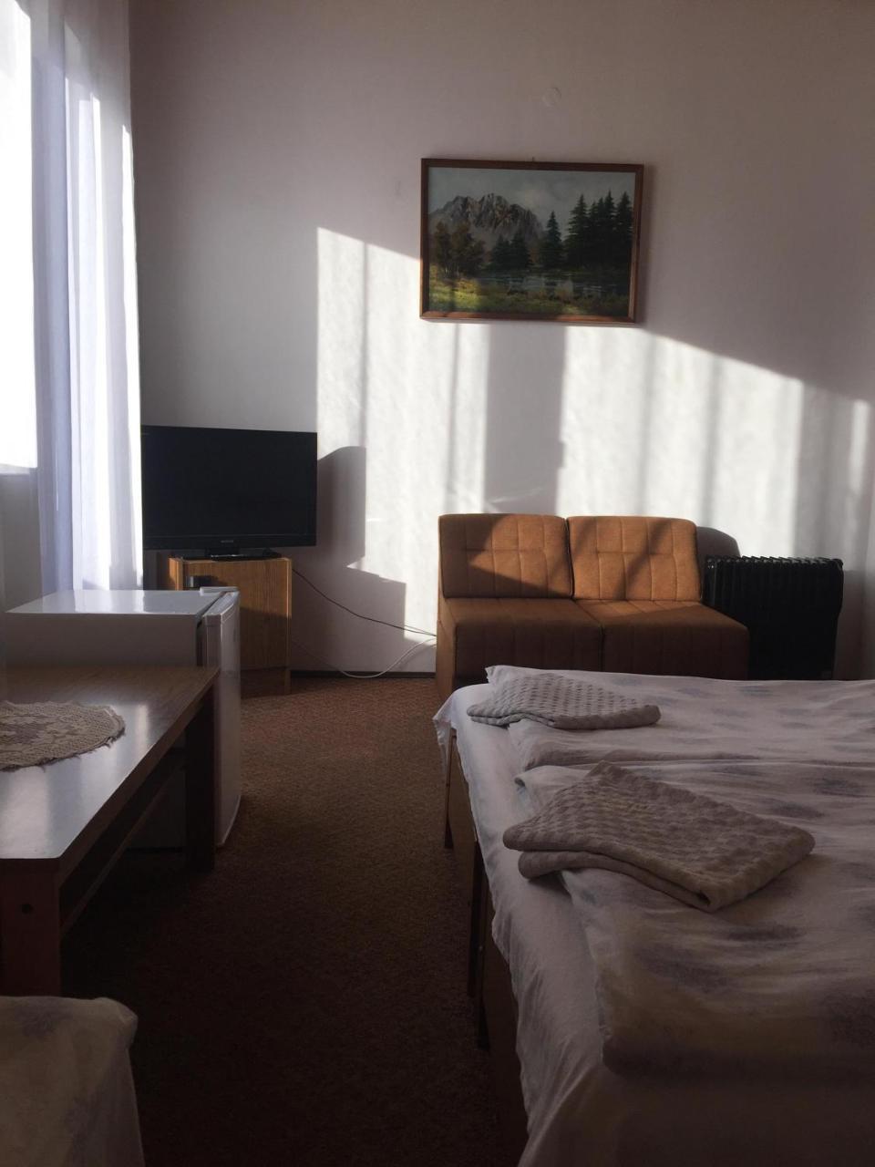Ilona Panzio Hotell Balatonlelle Eksteriør bilde